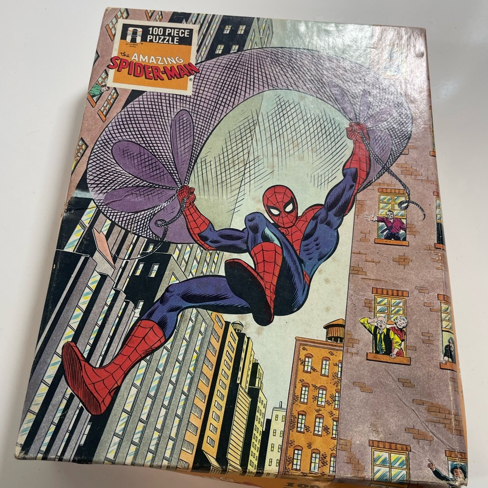 Amazing Spider-Man Puzzle - 100 Piece